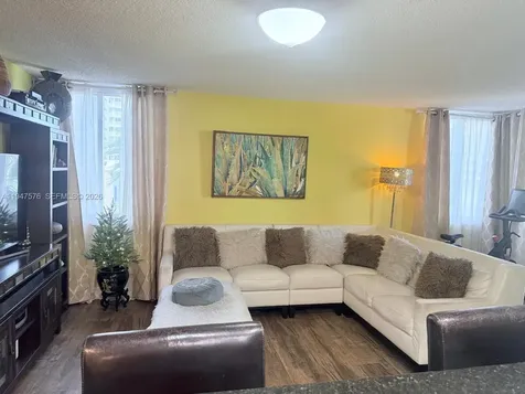 800 N Miami Avenue Miami FL 33136