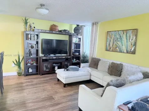 800 N Miami Avenue Miami FL 33136