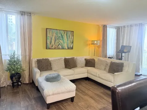800 N Miami Avenue Miami FL 33136