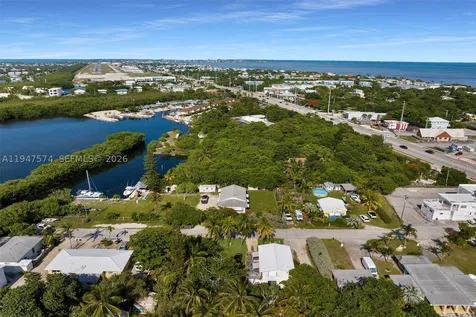 329 63rd Court Gulf Marathon FL 33050