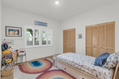 5794 SW 76th Terrace South Miami FL 33143
