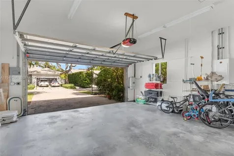 5794 SW 76th Terrace South Miami FL 33143