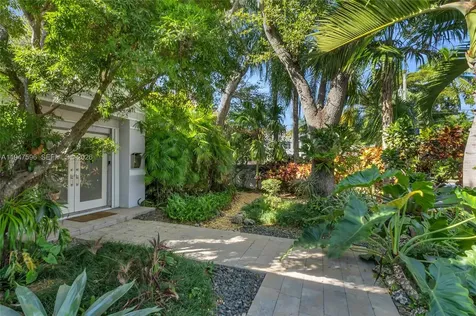 5794 SW 76th Terrace South Miami FL 33143