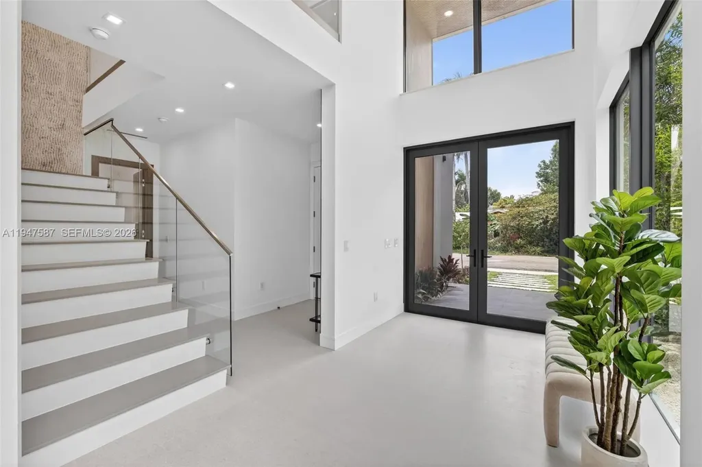 604 SW 7th Street Fort Lauderdale FL 33315