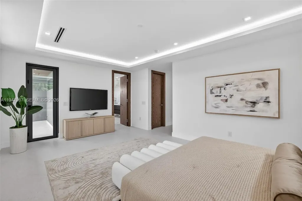 604 SW 7th Street Fort Lauderdale FL 33315