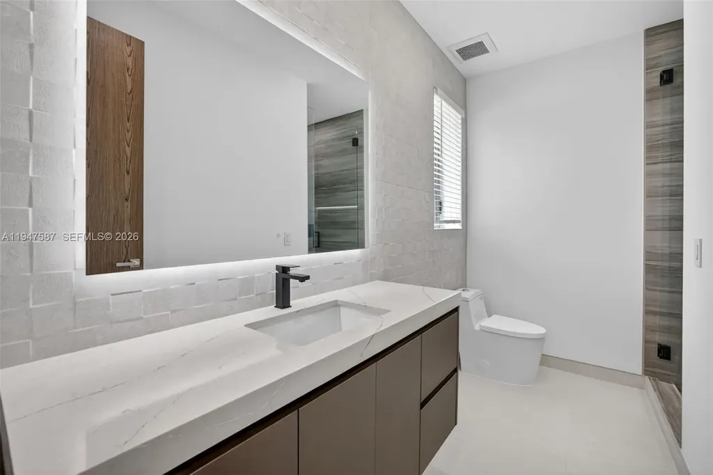 604 SW 7th Street Fort Lauderdale FL 33315