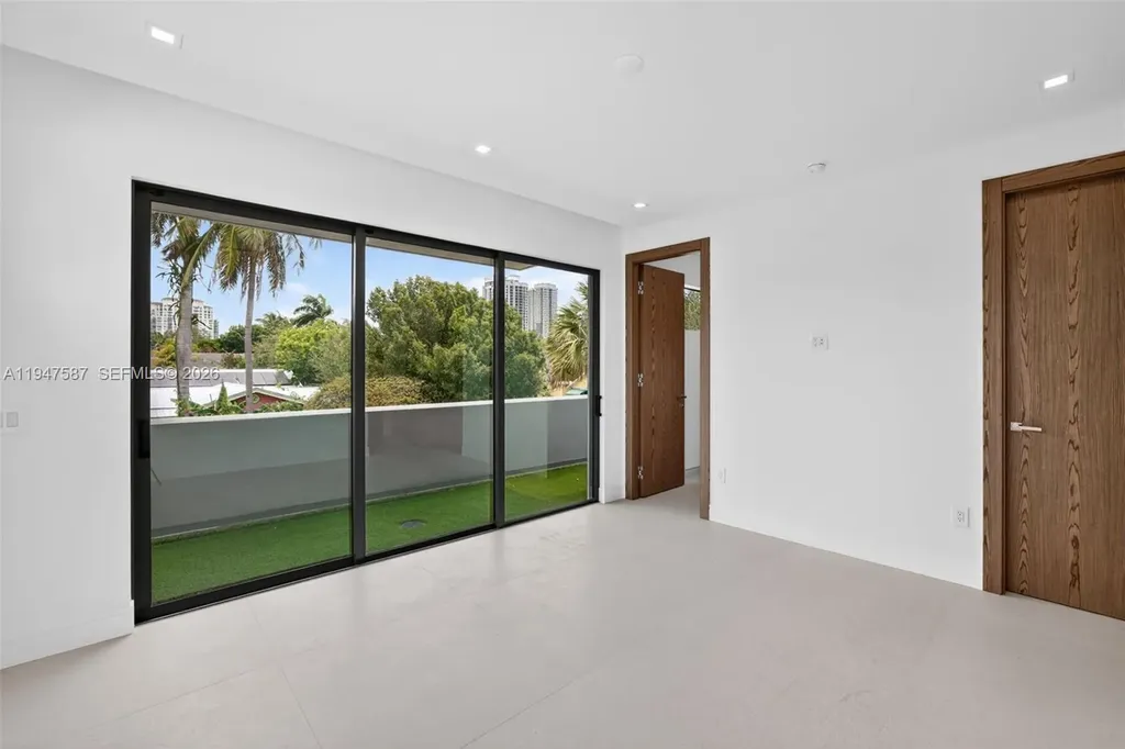 604 SW 7th Street Fort Lauderdale FL 33315