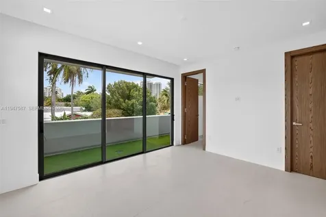 604 SW 7th Street Fort Lauderdale FL 33315