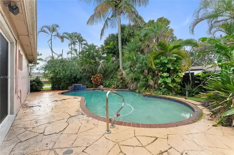 10100 SW 50th Court Cooper City FL 33328