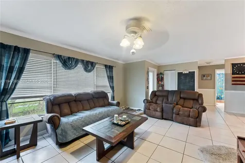 10100 SW 50th Court Cooper City FL 33328