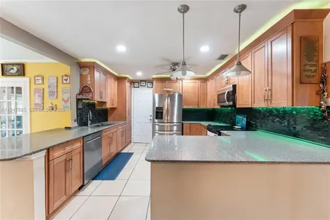 10100 SW 50th Court Cooper City FL 33328