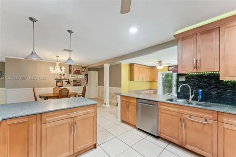 10100 SW 50th Court Cooper City FL 33328