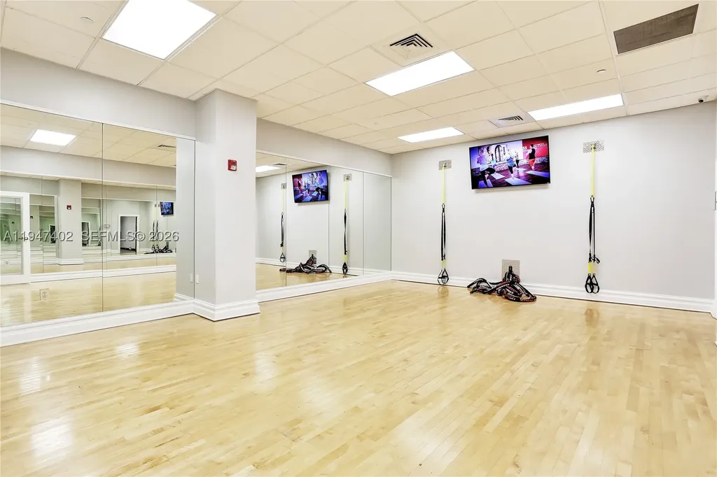 2501 S Ocean Drive Hollywood FL 33019