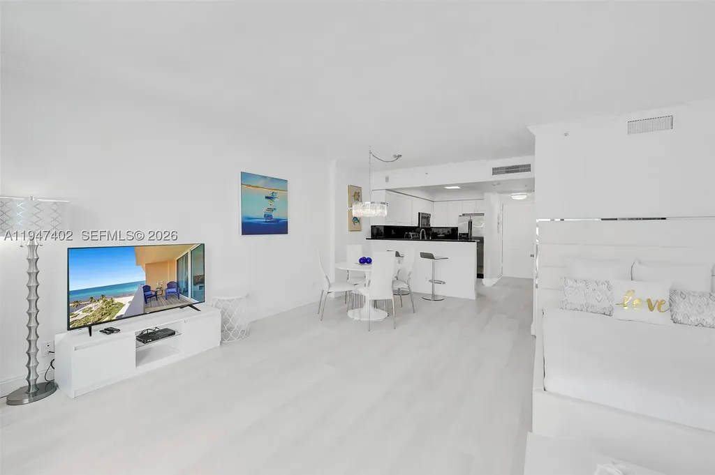 2501 S Ocean Drive Hollywood FL 33019