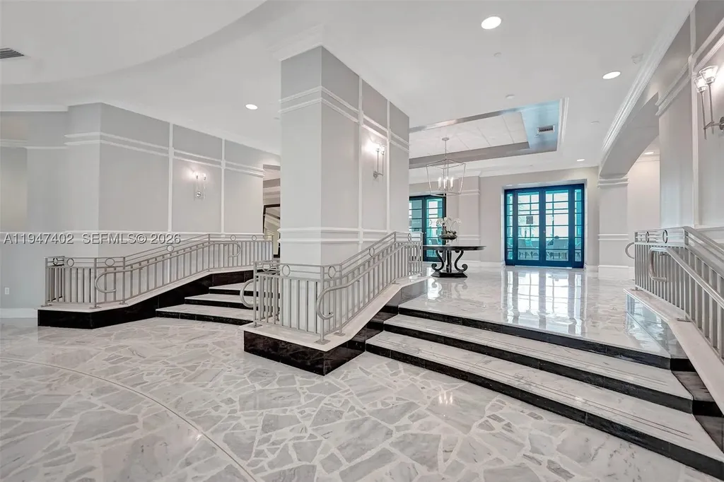 2501 S Ocean Drive Hollywood FL 33019