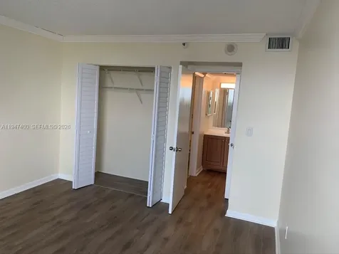 20505 E Country Club Drive Aventura FL 33180
