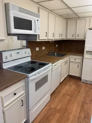 20505 E Country Club Drive Aventura FL 33180