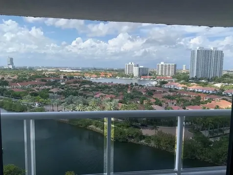 20505 E Country Club Drive Aventura FL 33180