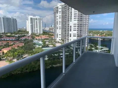 20505 E Country Club Drive Aventura FL 33180