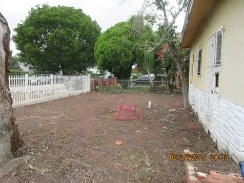 8400 NW 21st Avenue Miami FL 33147