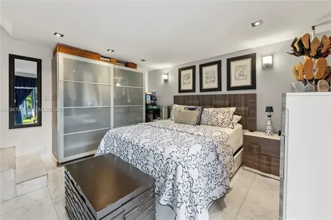 117 SW 6th Street Hallandale Beach FL 33009