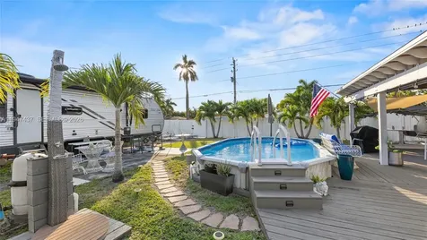 117 SW 6th Street Hallandale Beach FL 33009