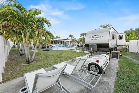 117 SW 6th Street Hallandale Beach FL 33009