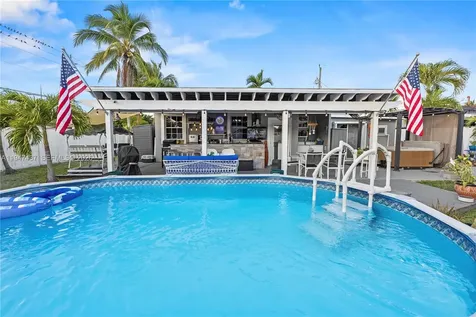 117 SW 6th Street Hallandale Beach FL 33009