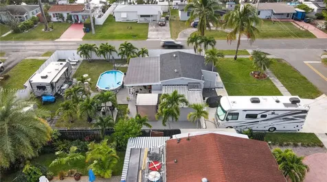 117 SW 6th Street Hallandale Beach FL 33009