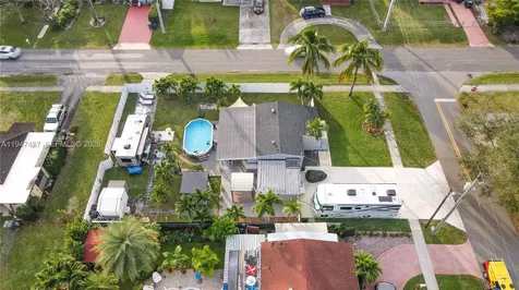117 SW 6th Street Hallandale Beach FL 33009
