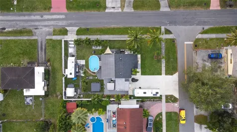 117 SW 6th Street Hallandale Beach FL 33009