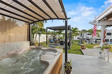 117 SW 6th Street Hallandale Beach FL 33009