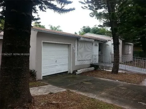 2447 Pierce Street Hollywood FL 33020
