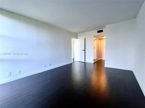 20335 W Country Club Drive Aventura FL 33180