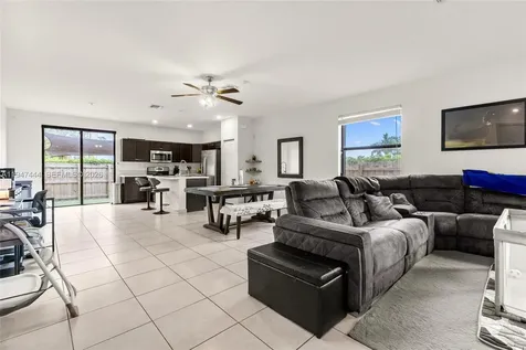77 NE 37th Place Homestead FL 33033