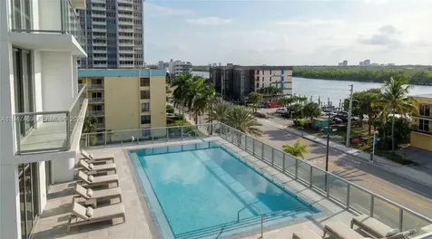 3319 N Ocean Drive Hollywood FL 33019