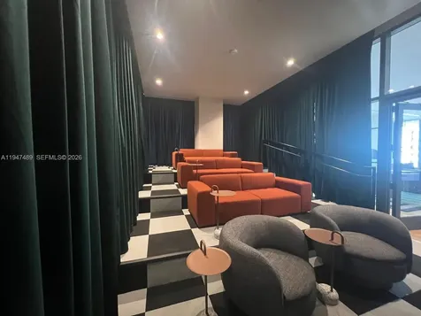 11 NE 6 Street Miami FL 33132