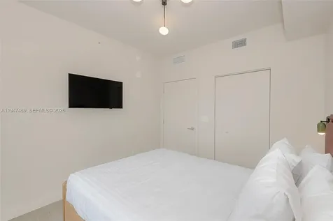 11 NE 6 Street Miami FL 33132