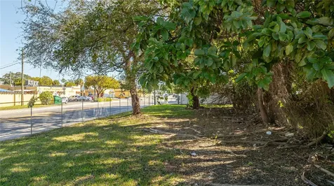 2226 NW 46th Street Miami FL 33142