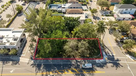 2226 NW 46th Street Miami FL 33142