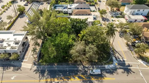 2226 NW 46th Street Miami FL 33142