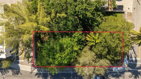 2226 NW 46th Street Miami FL 33142