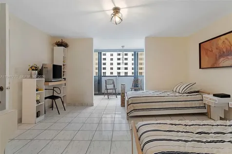 1623 Collins Avenue Miami Beach FL 33139