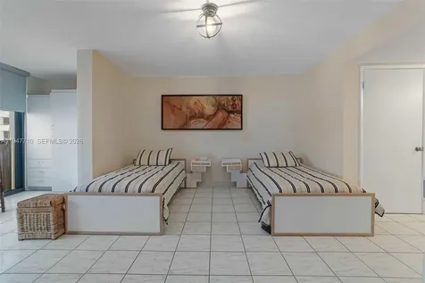 1623 Collins Avenue Miami Beach FL 33139