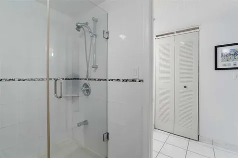 1623 Collins Avenue Miami Beach FL 33139