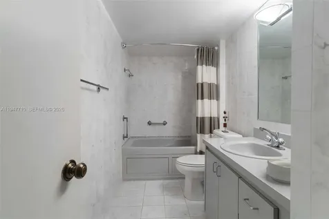 1623 Collins Avenue Miami Beach FL 33139