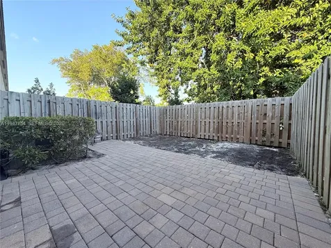 12433 NW 23rd Court Miami FL 33167