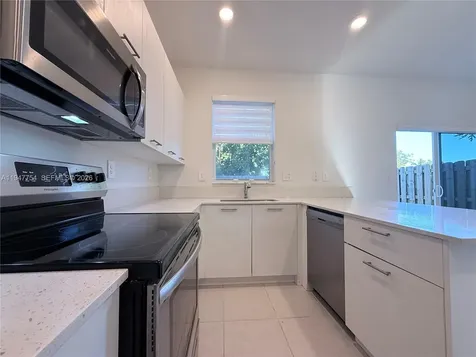12433 NW 23rd Court Miami FL 33167