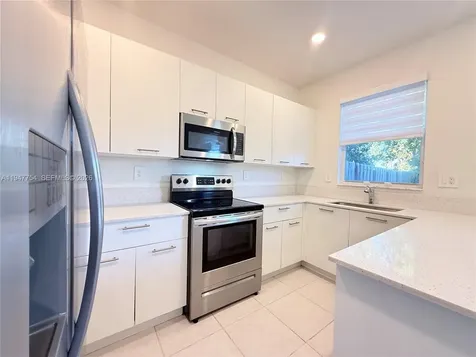 12433 NW 23rd Court Miami FL 33167