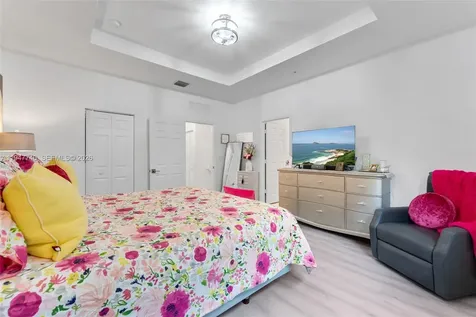 180 SW 185th Way Pembroke Pines FL 33029